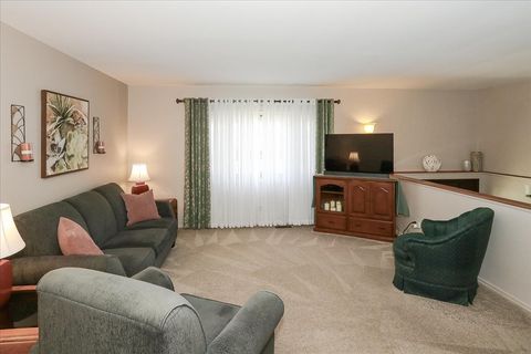 Tiny photo for 1335 Gentry Road, Hoffman Estates, IL 60169 (MLS # 12569449)