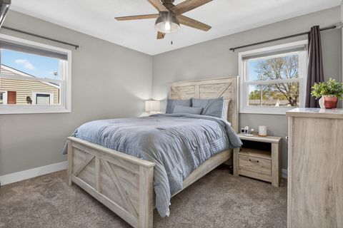 Tiny photo for 602 14th Place Pl, Camanche, IA 52730 (MLS # 12631854)