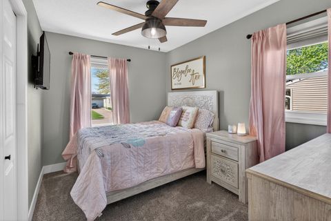 Tiny photo for 602 14th Place Pl, Camanche, IA 52730 (MLS # 12631854)