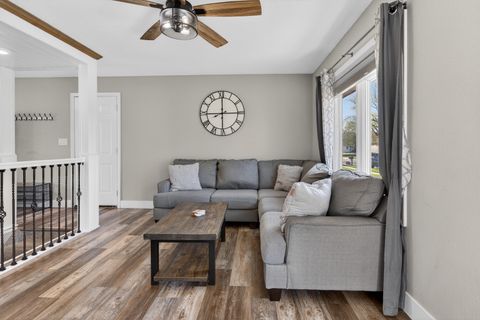 Tiny photo for 602 14th Place Pl, Camanche, IA 52730 (MLS # 12631854)