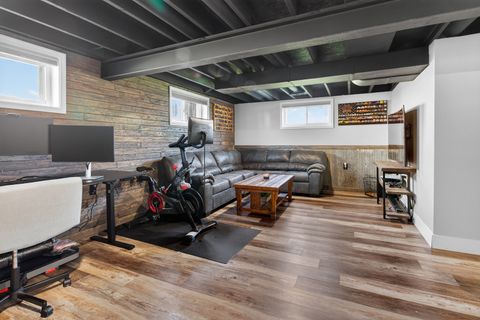 Tiny photo for 602 14th Place Pl, Camanche, IA 52730 (MLS # 12631854)