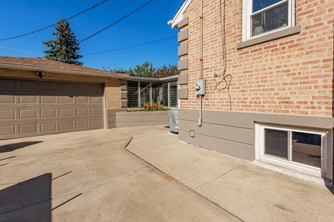 Tiny photo for 8138 Mulligan Avenue, Burbank, IL 60459 (MLS # 12505573)