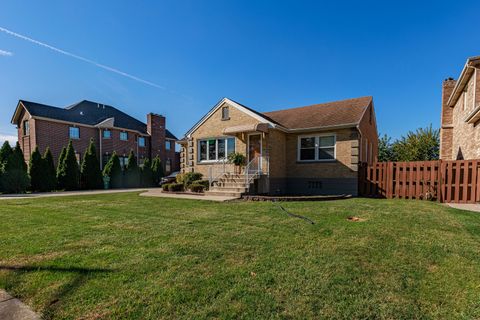 Tiny photo for 8138 Mulligan Avenue, Burbank, IL 60459 (MLS # 12505573)