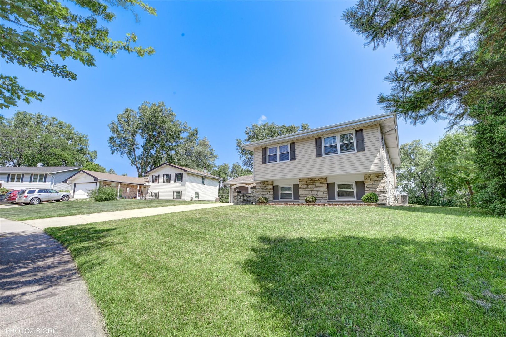 2079 E Parkview Circle