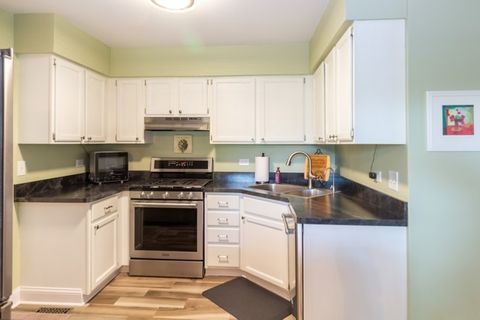 Tiny photo for 202 College Crossing #162, Rolling Meadows, IL 60008 (MLS # 12529992)