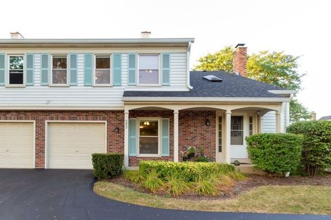 Photo of 202 College Crossing #162, Rolling Meadows, IL 60008 (MLS # 12529992)