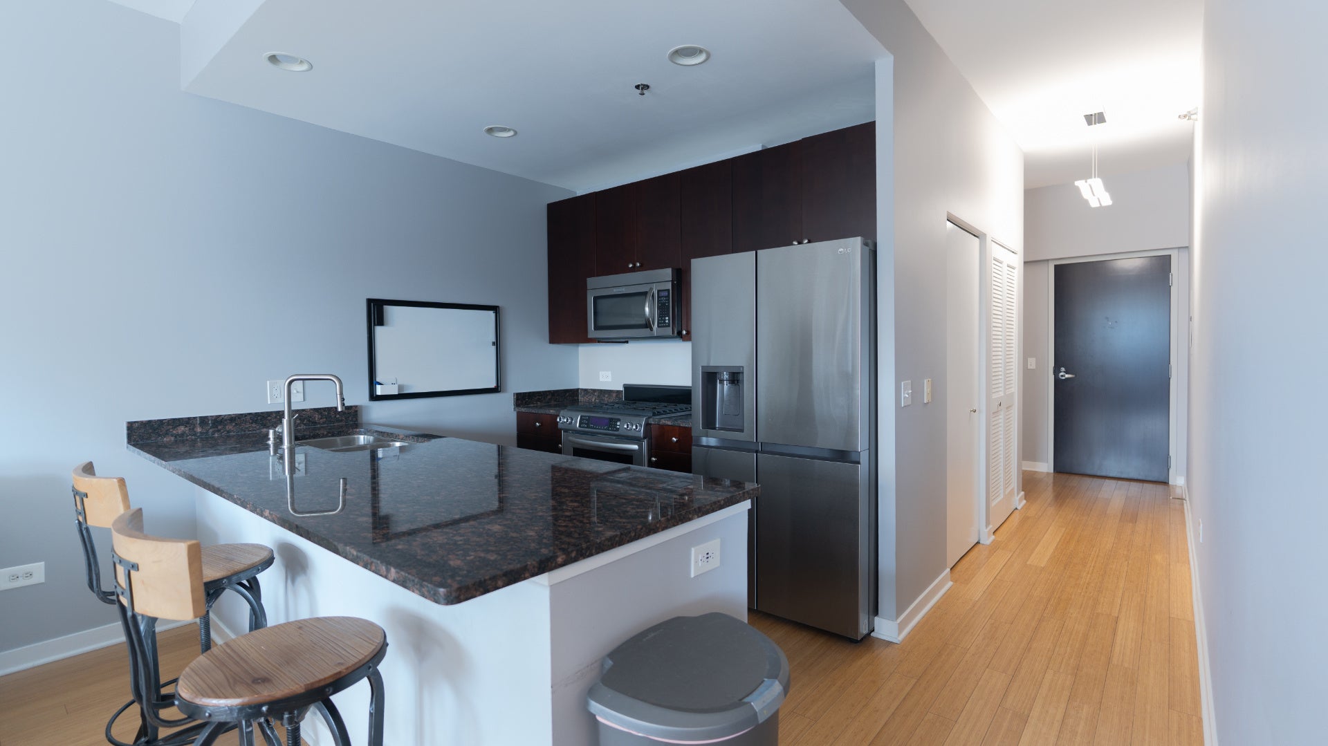 303 W Ohio Street 3804