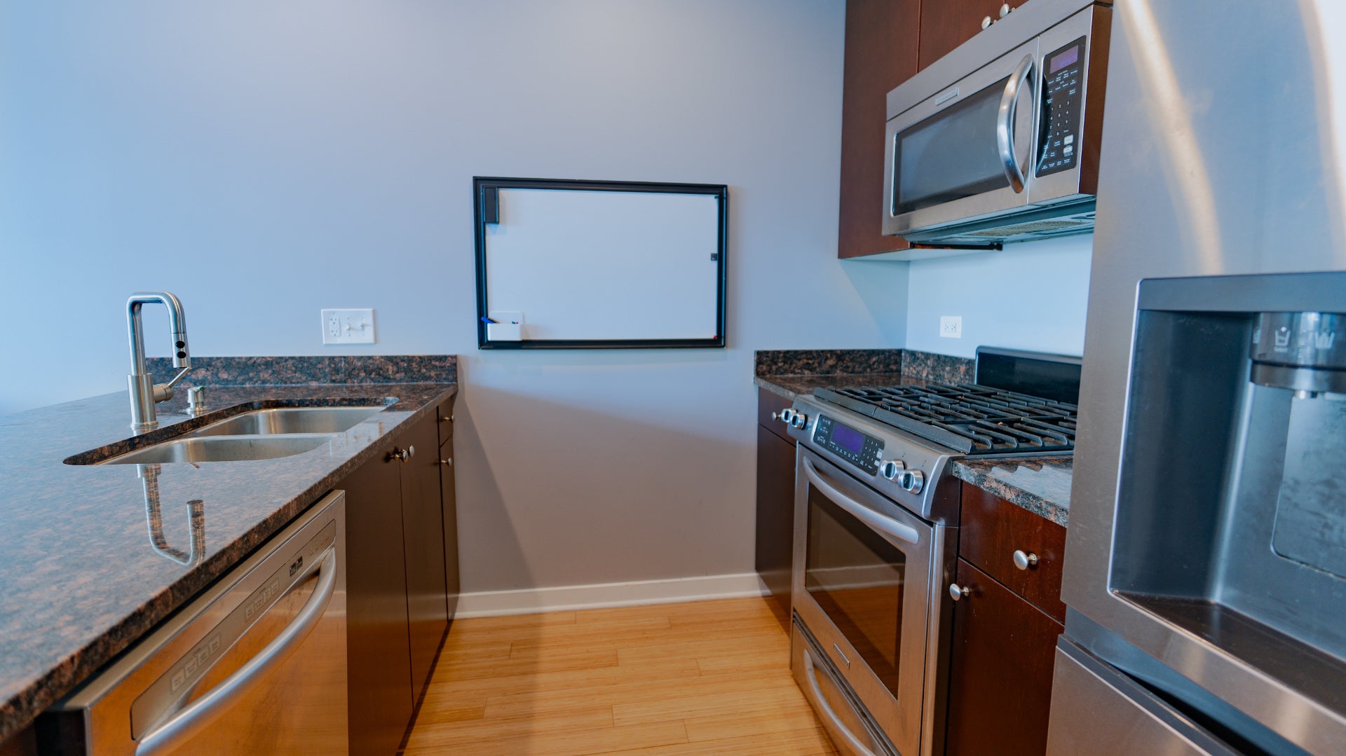 303 W Ohio Street 3804