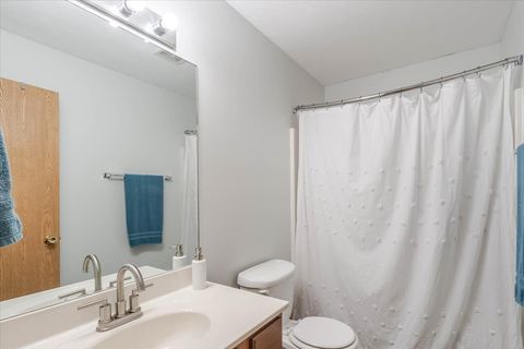 Tiny photo for 29 Fetzer Court #2, Bloomington, IL 61704 (MLS # 12704812)