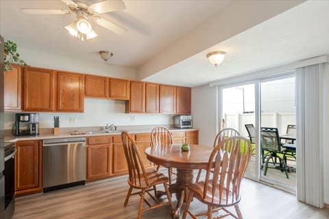 Tiny photo for 29 Fetzer Court #2, Bloomington, IL 61704 (MLS # 12704812)