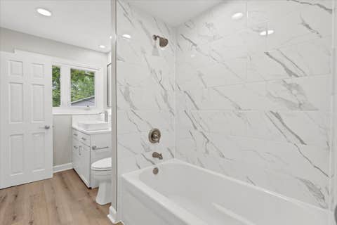 Tiny photo for 590 Durham Court, Hoffman Estates, IL 60169 (MLS # 12722139)