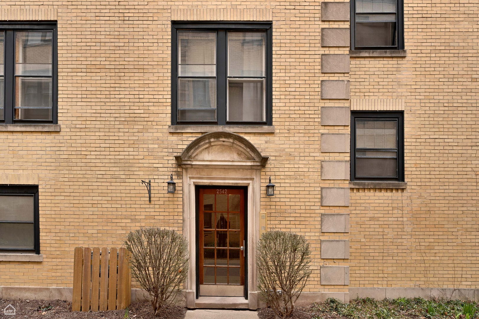2542 N Kedzie Boulevard 109