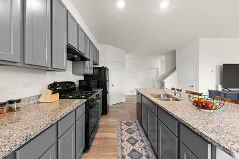 Tiny photo for 4202 Chelsea Manor Circle, Aurora, IL 60504 (MLS # 12619605)