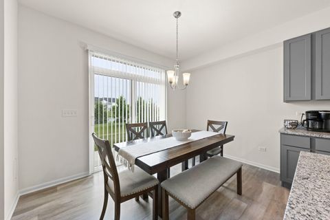 Tiny photo for 4202 Chelsea Manor Circle, Aurora, IL 60504 (MLS # 12619605)