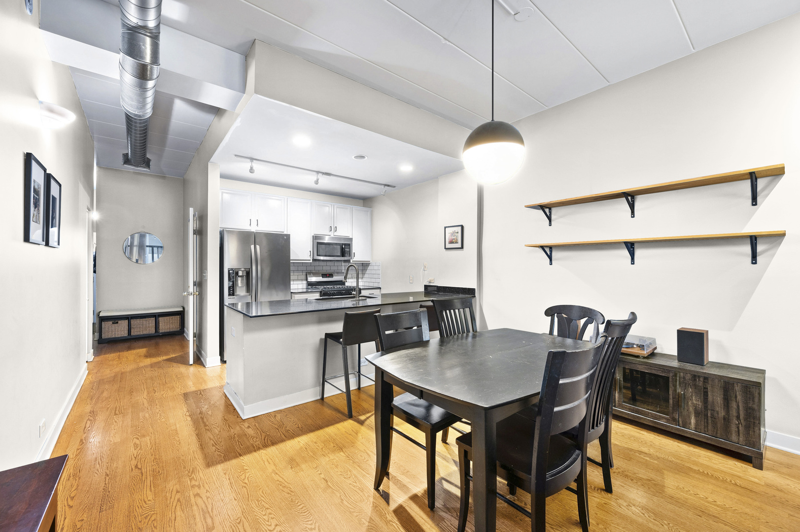 847 W Monroe Street 2B