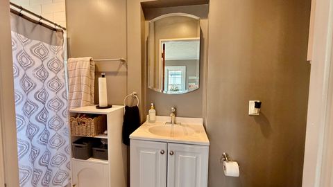 Tiny photo for 909 E 3RD Street, Centralia, IL 62801 (MLS # 12623652)