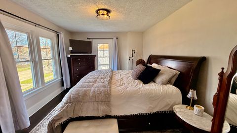 Tiny photo for 909 E 3RD Street, Centralia, IL 62801 (MLS # 12623652)