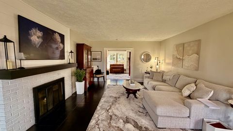 Tiny photo for 909 E 3RD Street, Centralia, IL 62801 (MLS # 12623652)