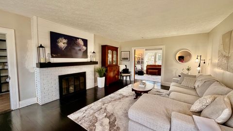 Tiny photo for 909 E 3RD Street, Centralia, IL 62801 (MLS # 12623652)