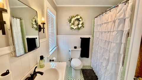 Tiny photo for 909 E 3RD Street, Centralia, IL 62801 (MLS # 12623652)