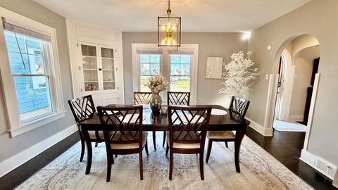 Tiny photo for 909 E 3RD Street, Centralia, IL 62801 (MLS # 12623652)