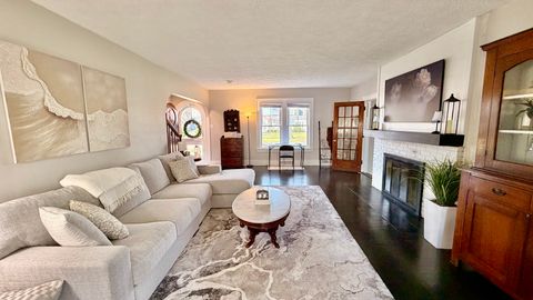 Tiny photo for 909 E 3RD Street, Centralia, IL 62801 (MLS # 12623652)