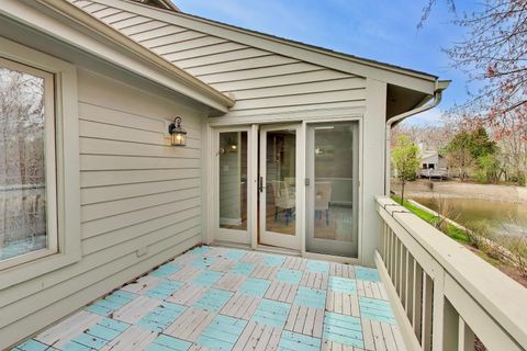Tiny photo for 126 Commons Drive, Palos Park, IL 60464 (MLS # 12619497)