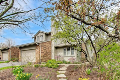 Tiny photo for 126 Commons Drive, Palos Park, IL 60464 (MLS # 12619497)