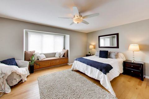 Tiny photo for 126 Commons Drive, Palos Park, IL 60464 (MLS # 12619497)