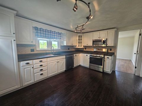 Tiny photo for 11115 LaMaster Road, Marion, IL 62959 (MLS # 100000021)