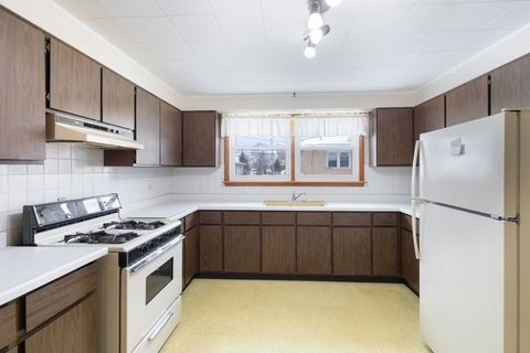 Tiny photo for 606 De Angelis Court, Chicago Heights, IL 60411 (MLS # 12549767)