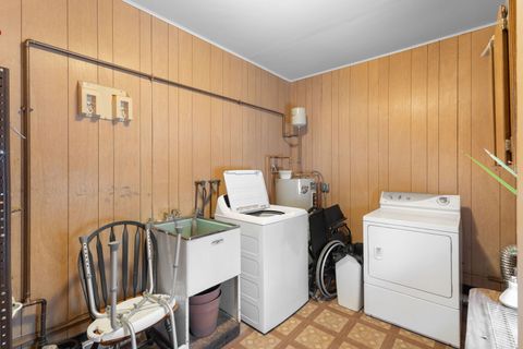 Tiny photo for 606 De Angelis Court, Chicago Heights, IL 60411 (MLS # 12549767)