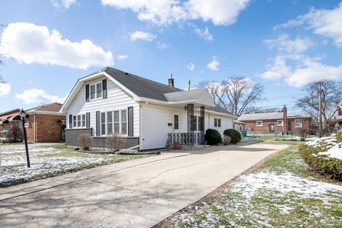 Tiny photo for 606 De Angelis Court, Chicago Heights, IL 60411 (MLS # 12549767)