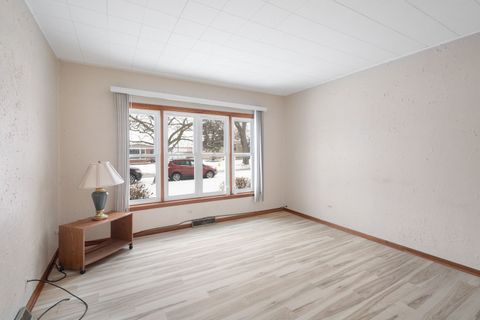 Tiny photo for 606 De Angelis Court, Chicago Heights, IL 60411 (MLS # 12549767)