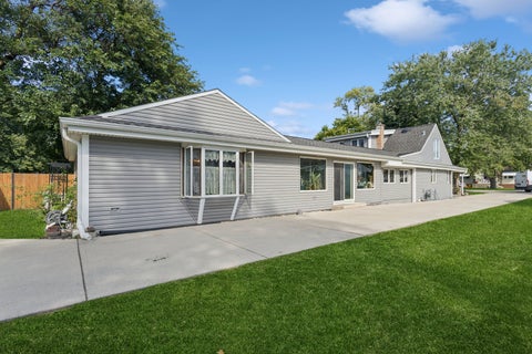 Tiny photo for 3124 Rhodes Avenue, Melrose Park, IL 60164 (MLS # 12772156)