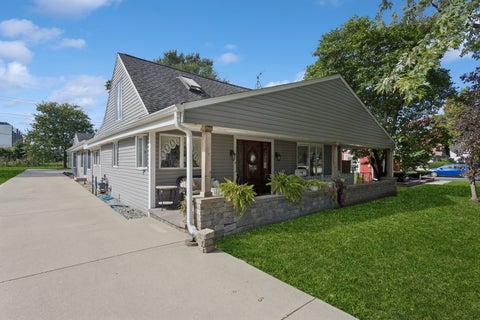 Tiny photo for 3124 Rhodes Avenue, Melrose Park, IL 60164 (MLS # 12772156)