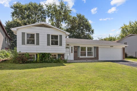 Photo of 8189 Carlisle Drive, Hanover Park, IL 60133 (MLS # 12719917)