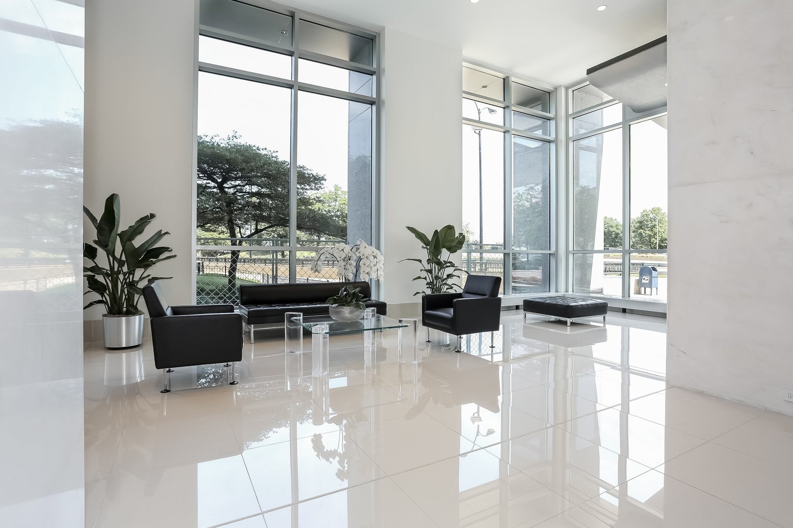 1550 N LAKE SHORE Drive 11G
