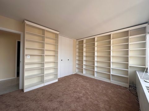 Tiny photo for 5757 N Sheridan Road #18J, Chicago, IL 60660 (MLS # 12581885)