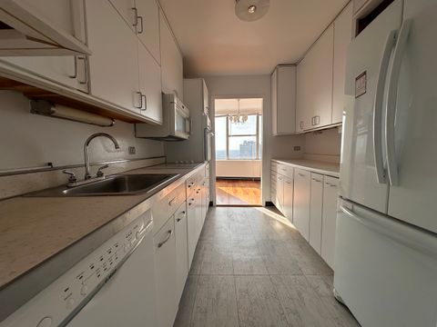 Tiny photo for 5757 N Sheridan Road #18J, Chicago, IL 60660 (MLS # 12581885)