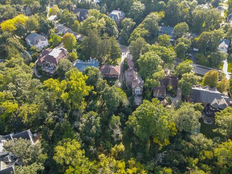 A home in Glen Ellyn