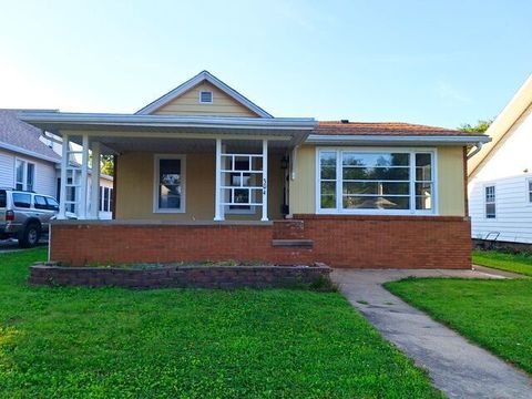 Tiny photo for 304 W Morrell Street, Streator, IL 61364 (MLS # 12411023)