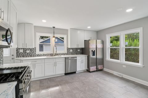 Tiny photo for 333 Elm Street, Glen Ellyn, IL 60137 (MLS # 12496305)