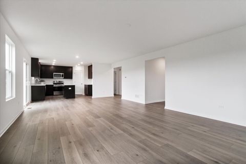 Tiny photo for 1759 Breton Avenue, North Aurora, IL 60542 (MLS # 12494856)