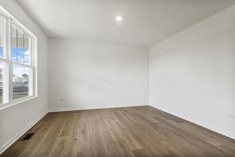 Tiny photo for 1759 Breton Avenue, North Aurora, IL 60542 (MLS # 12494856)