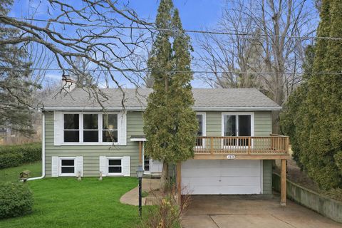 Photo of 4519 W Shore Drive, Wonder Lake, IL 60097 (MLS # 12585476)