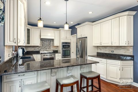 Tiny photo for 2735 Kendridge Lane, Aurora, IL 60502 (MLS # 12501753)