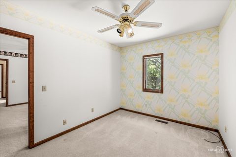 Tiny photo for 10 Century Court, Oswego, IL 60543 (MLS # 12615437)