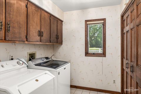 Tiny photo for 10 Century Court, Oswego, IL 60543 (MLS # 12615437)
