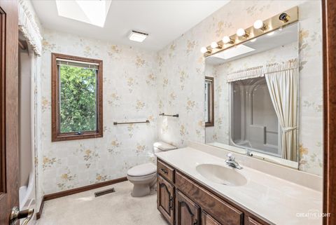 Tiny photo for 10 Century Court, Oswego, IL 60543 (MLS # 12615437)